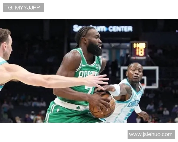 凯尔特人季前赛对阵黄蜂全场精彩回顾与球员表现分析